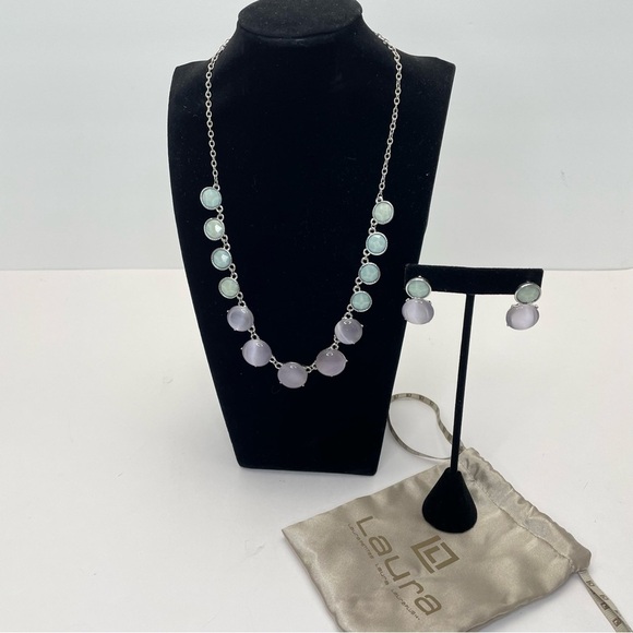 LAURA Jewelry Set Necklace and Earrings - Picture 4 of 7